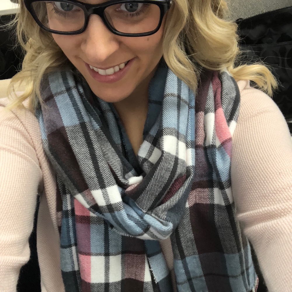 Meet your Posher, Sarasarah